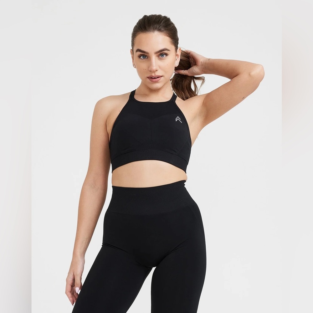 ONER ACTIVE EFFORTLESS SEAMLESS HIGH NECK BRALETTE BLACK